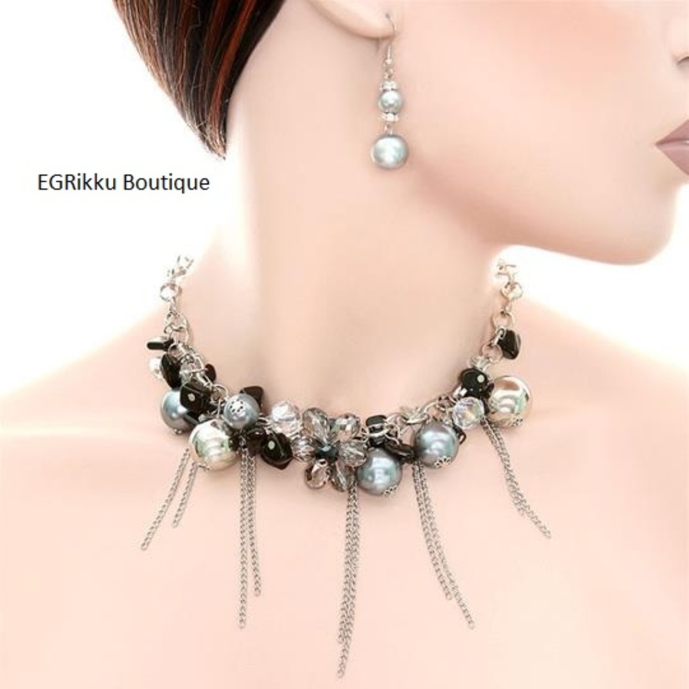 Silver and Black Jewelry Set!